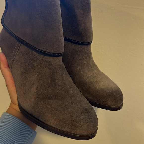 Vince Camuto Hamilton Boots - Picture 9 of 10